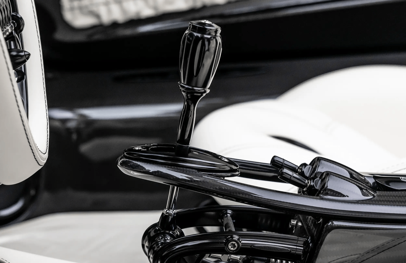 باغاني هوايرا 6.0L V-12 Twin-Turbocharged Engine