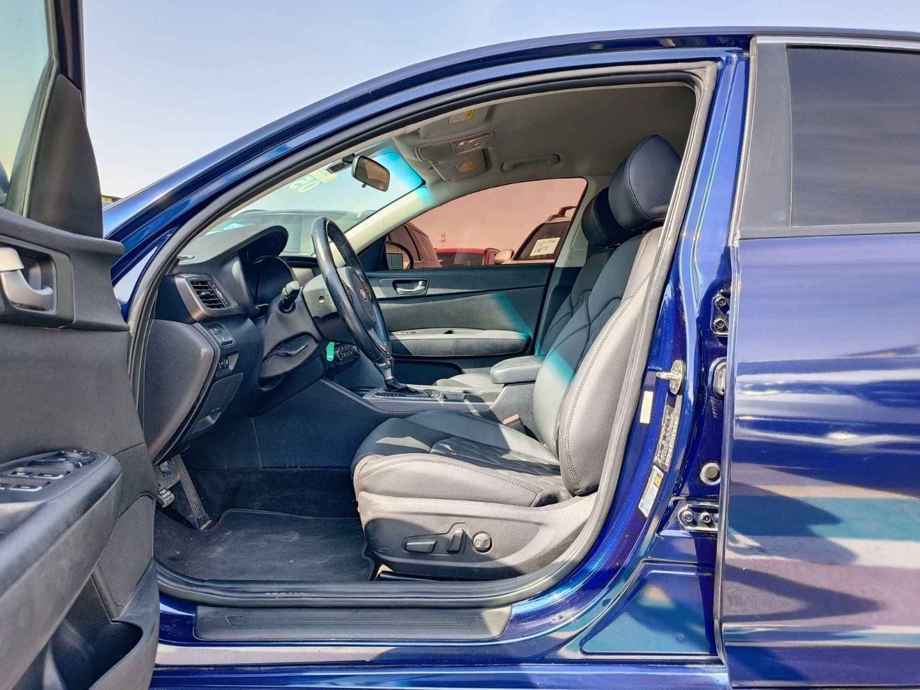 Kia Optima OPTIMA, 2.4L / DRIVER POWER SEAT / LEATHER SEATS / LOW MILEAGE (LOT # 6882)