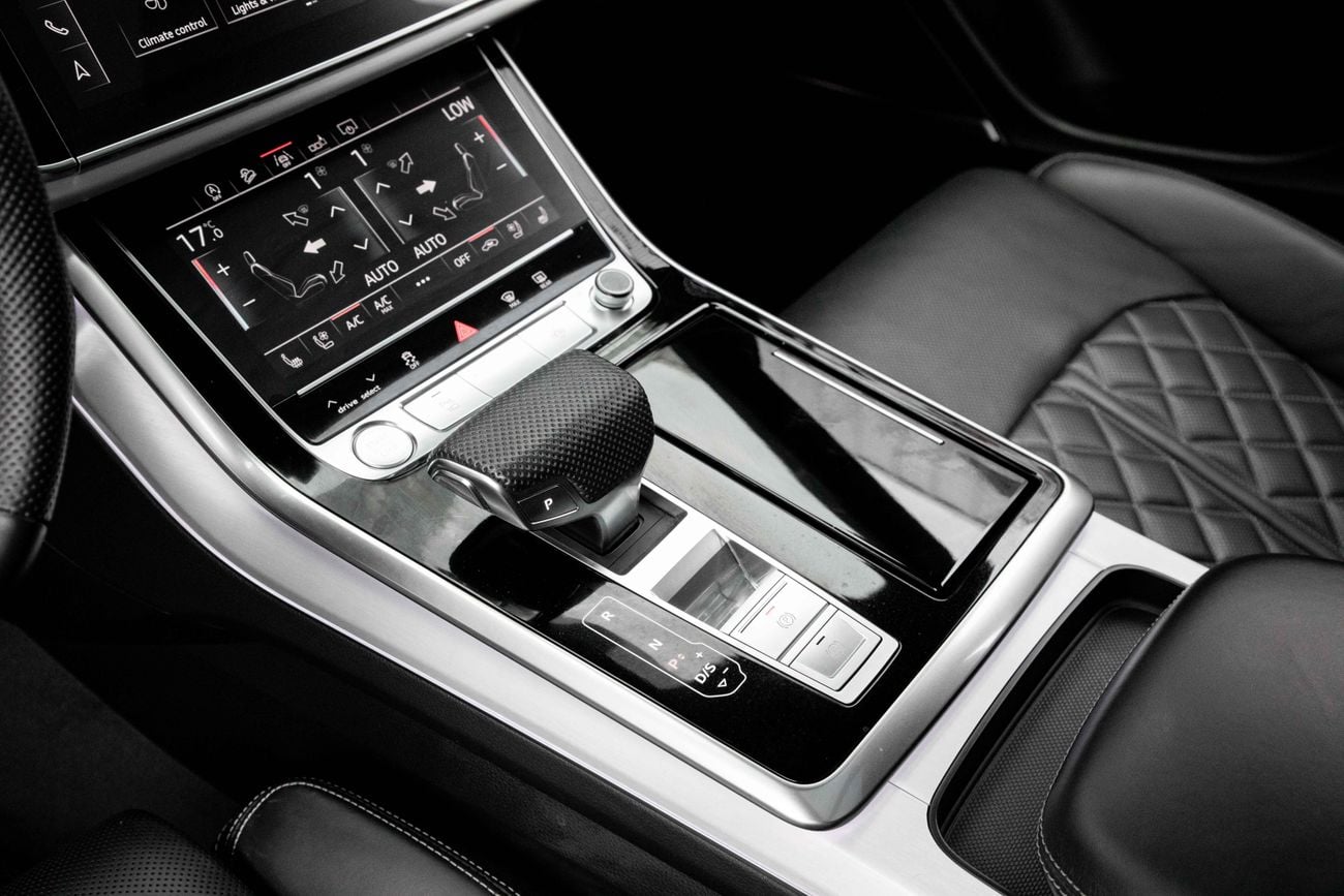 أودي Q8 Q8 S-Line | 3,134 P.M | 0% Downpayment | Immaculate Condition!