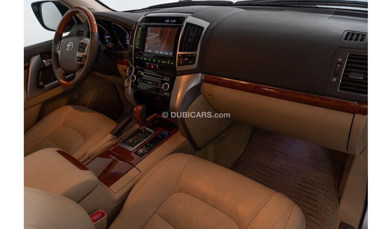 Toyota Land Cruiser VXR 2014 Toyota Landcruiser VXR 4.6L V8 / Full Service History