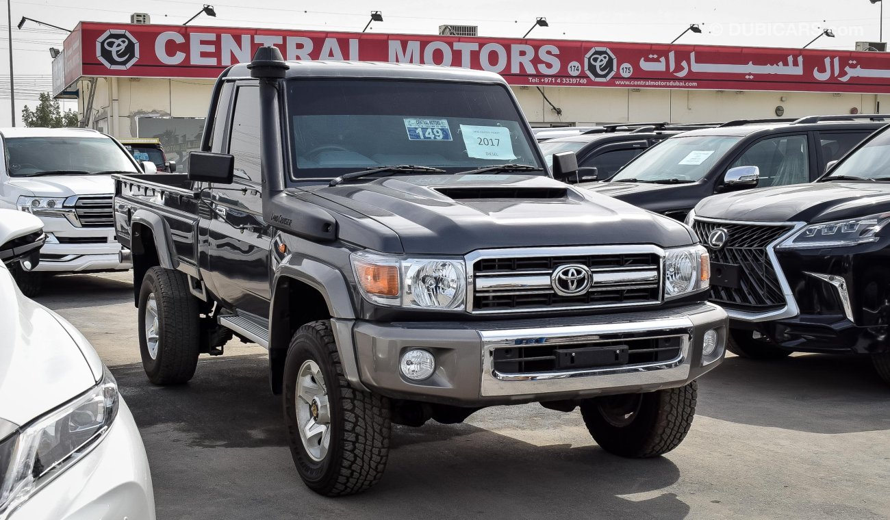 Toyota Land Cruiser Pick Up GXL right hand drive 4.5 V8 1VD diesel manual single cab pick up for export only