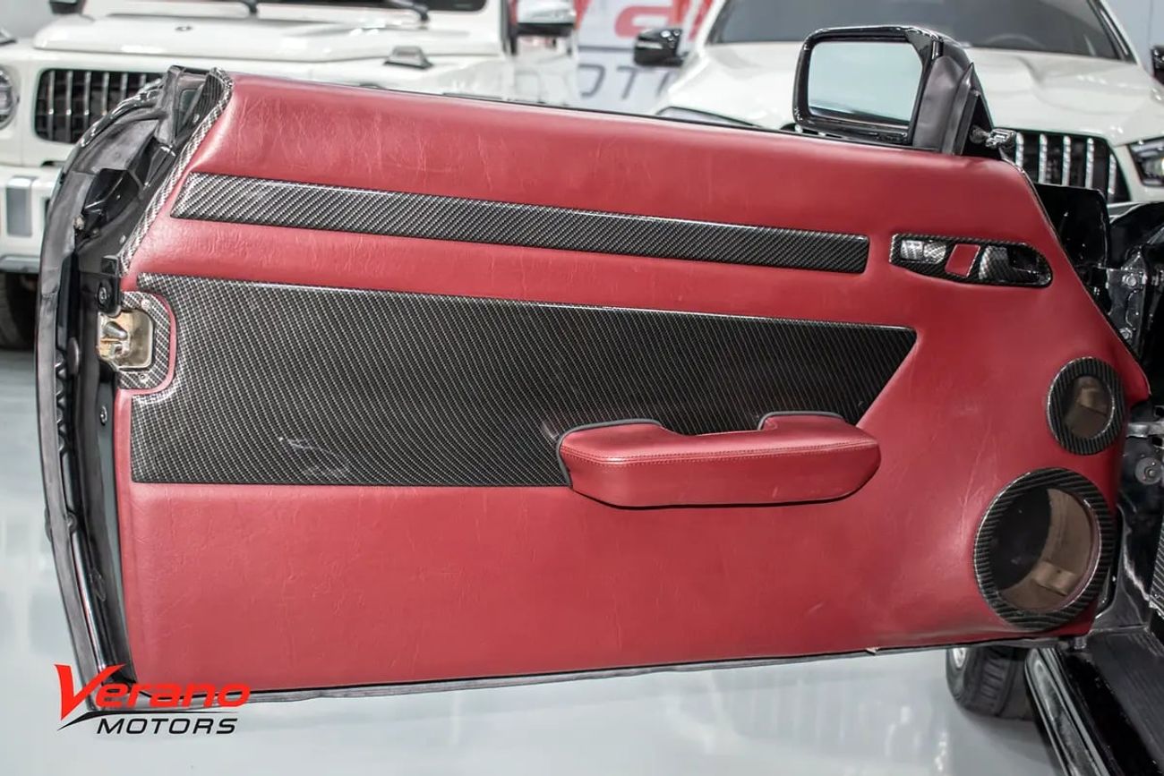 مرسيدس بنز SL 560 Mercedes 560 SL AMG Kit | Fully Rebuilt | Collector Grade