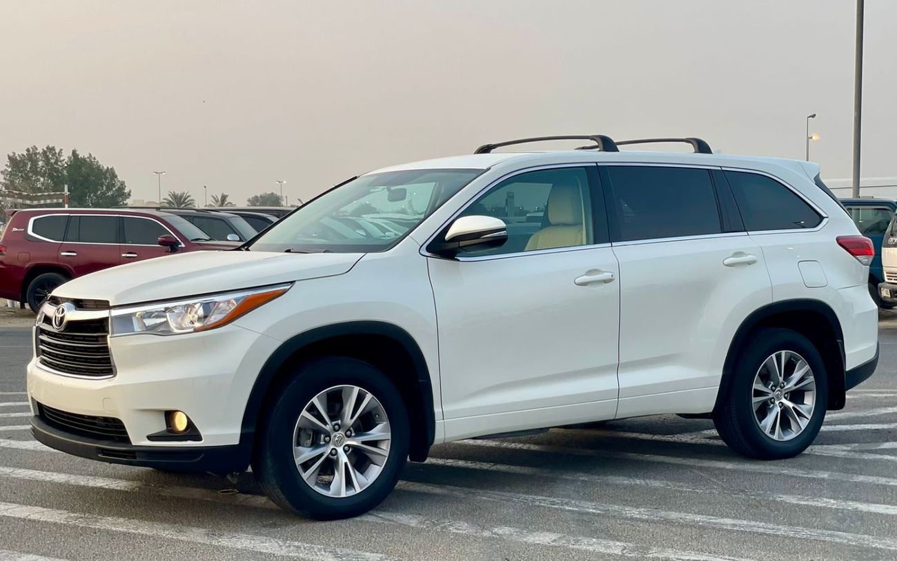 Toyota Highlander 2015 Toyota Highlander LE+ Plus 3.5L V6 - AWD 4x4 - Trunk Auto 7 Seater Electric Seat - 141,000 Mile