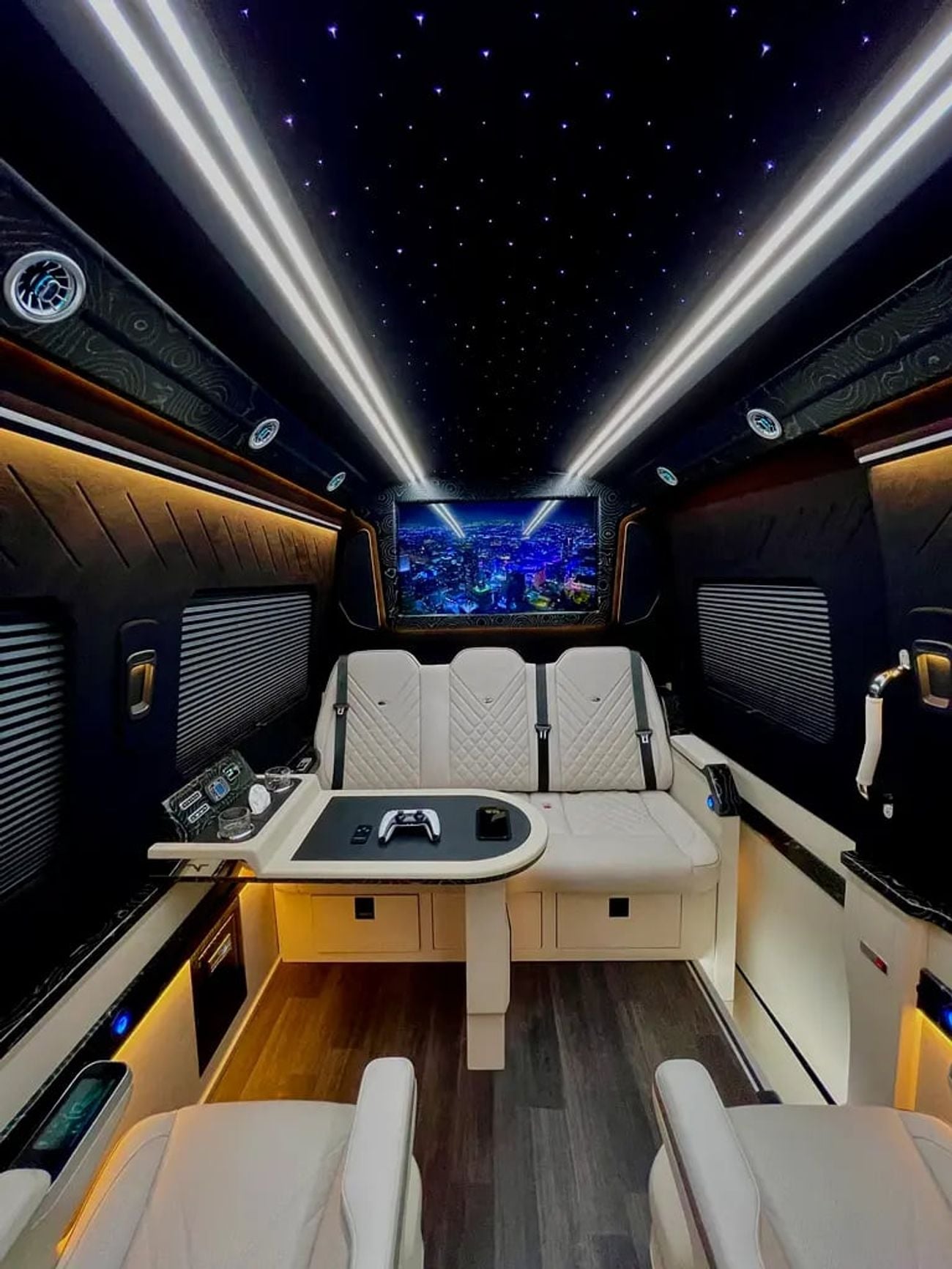 Mercedes-Benz Sprinter VVIP MERCEDES with Bathroom, Additional AC and Air Suspension - 2 Years Warranty VLINE