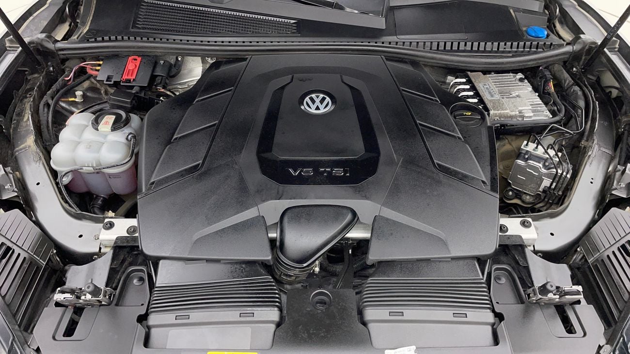 فولكس واجن طوارق R LINE 3 | بدون دفعة مقدمة | اختبار القيادة في المنزل