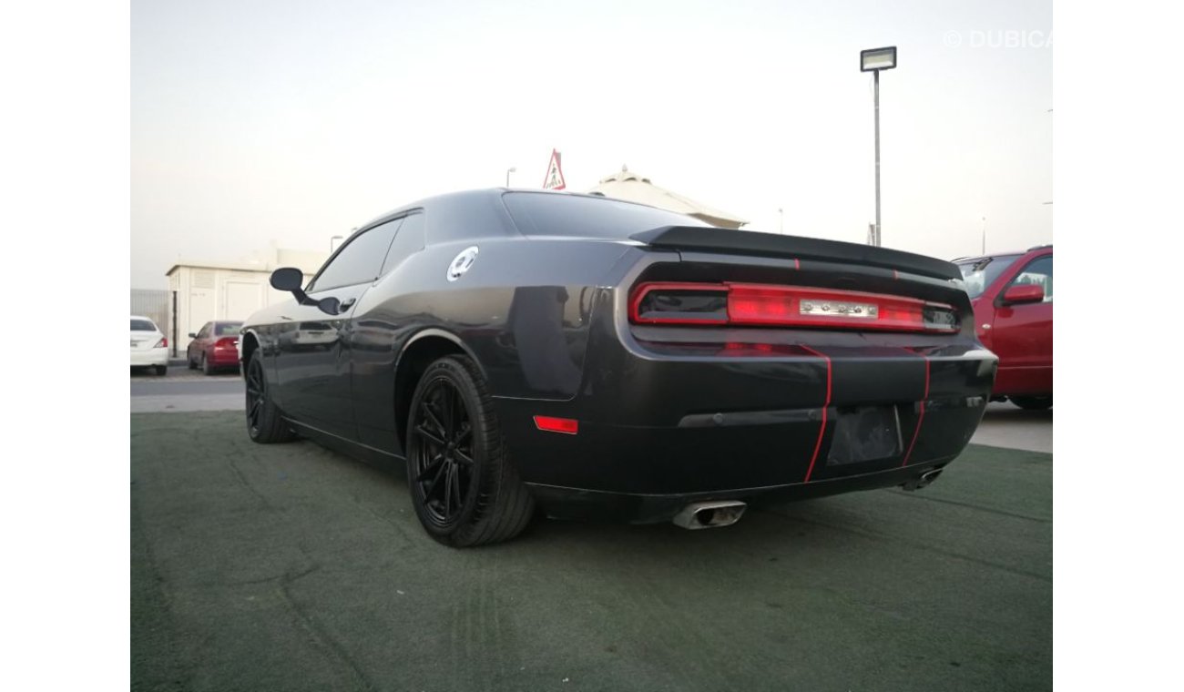 Dodge Challenger Dodge challenger 2013 USA 6 slinder