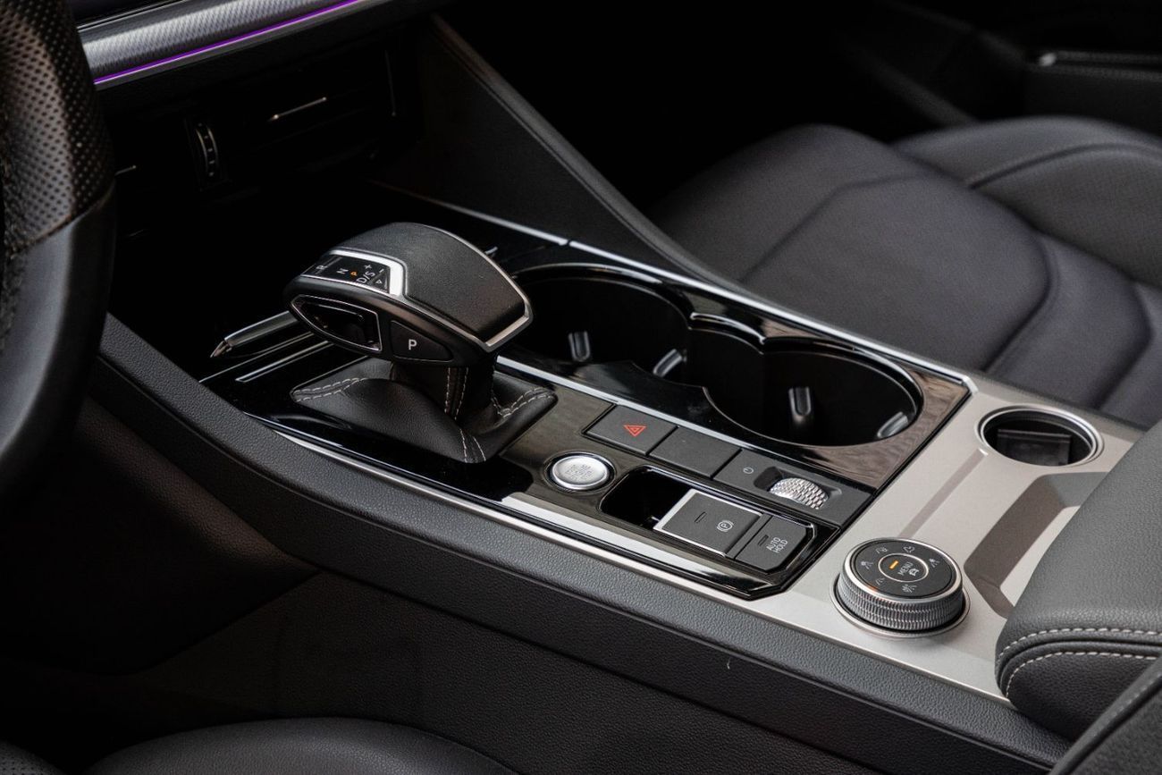 Volkswagen Touareg R-Line | 4,171 P.M | 0% Downpayment | WARRANTY!