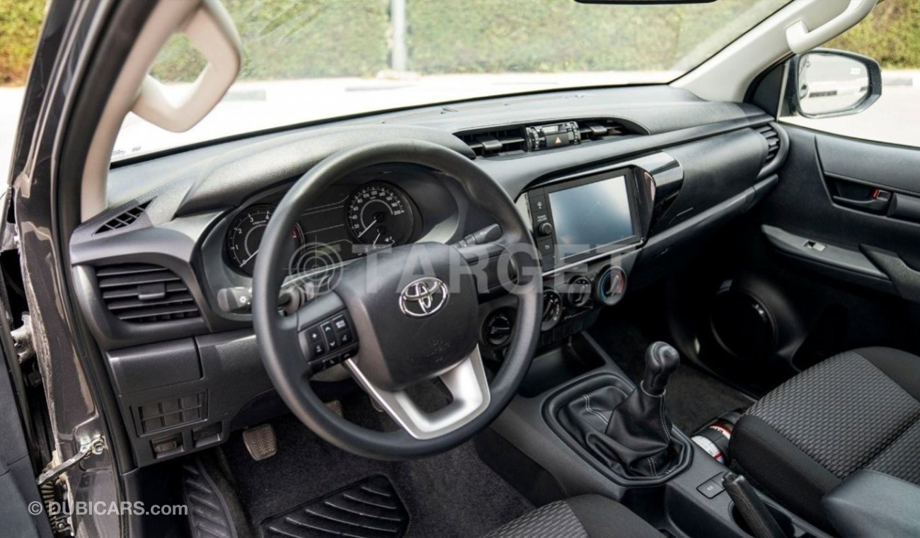 تويوتا هيلوكس TOYOTA HILUX DC 2.4D MT 4X4 P.WINDOW MY2023 – GREY