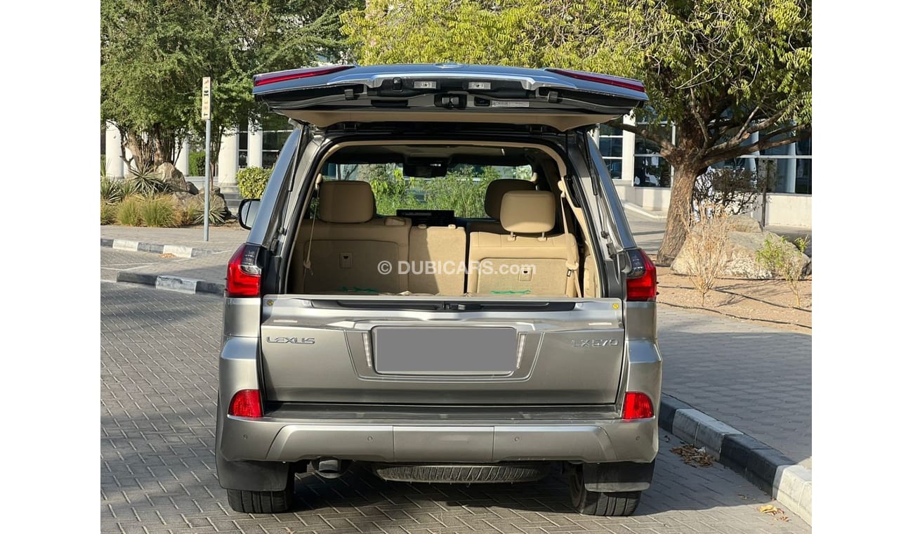 Lexus LX 570 || FSH || Warranty til 2024 || Original Paint || GCC || Pristine Condition