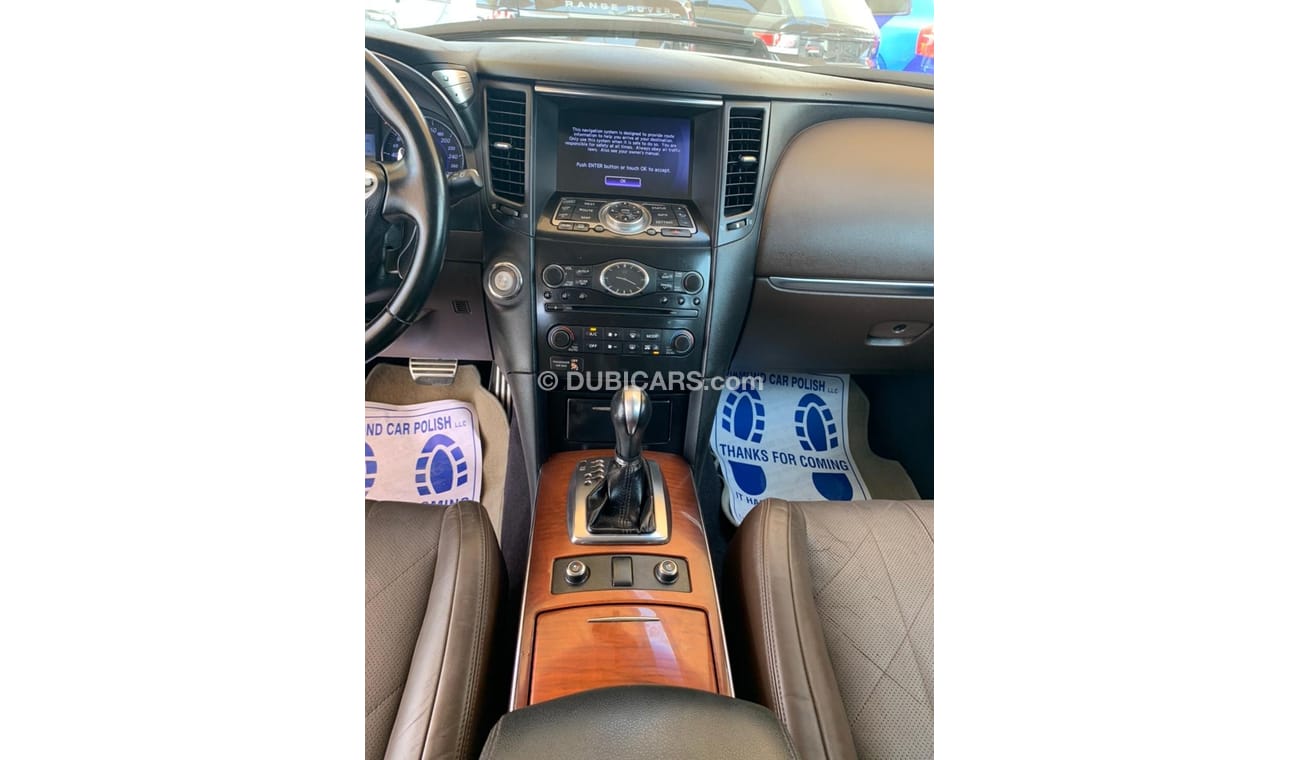 Infiniti FX35 Infiniti FX35 2012 g cc full options