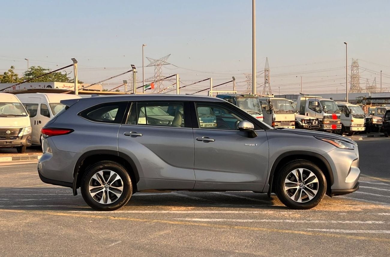 Toyota Highlander 2022 Toyota Highlander Hybrid GLE Full Option Gcc -2.5L V4 - Rear Camera & Sensor - Leather Seat - S