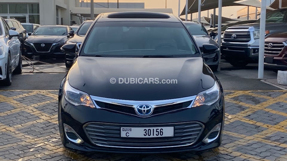 Used Toyota Avalon Hybrid 2015 for sale in Sharjah 650751