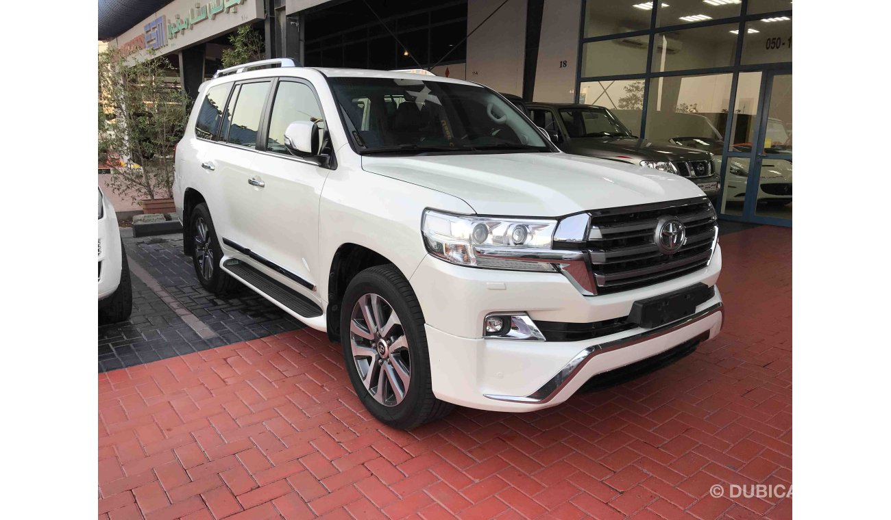 تويوتا لاند كروزر Toyota Landcruiser VXR V8