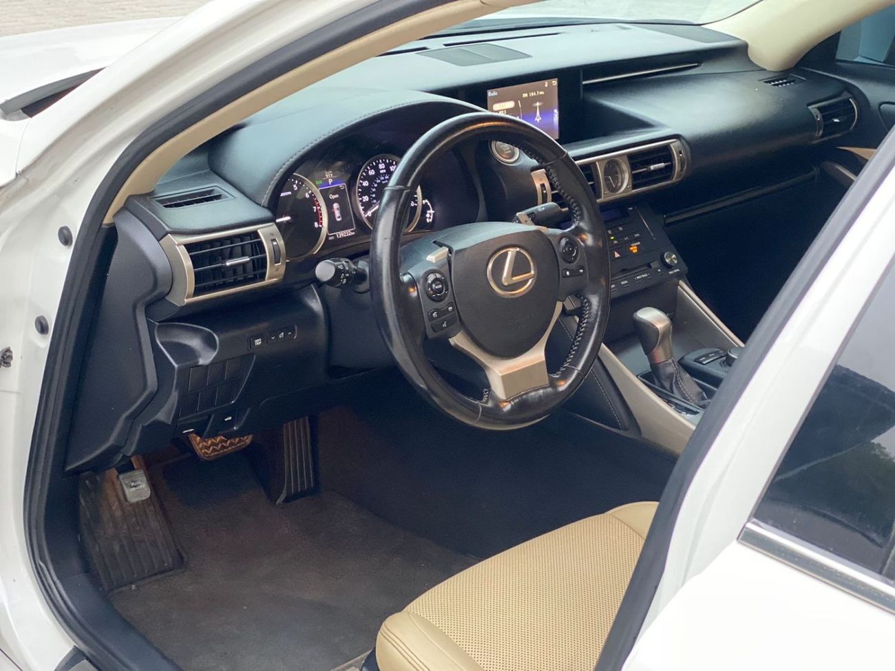 Lexus IS250 F Sport LEXUS IS F 250  PRICE: 41,000 DIRHAMS  MILEAGE : 139,000 km  American specifications  6 cyli