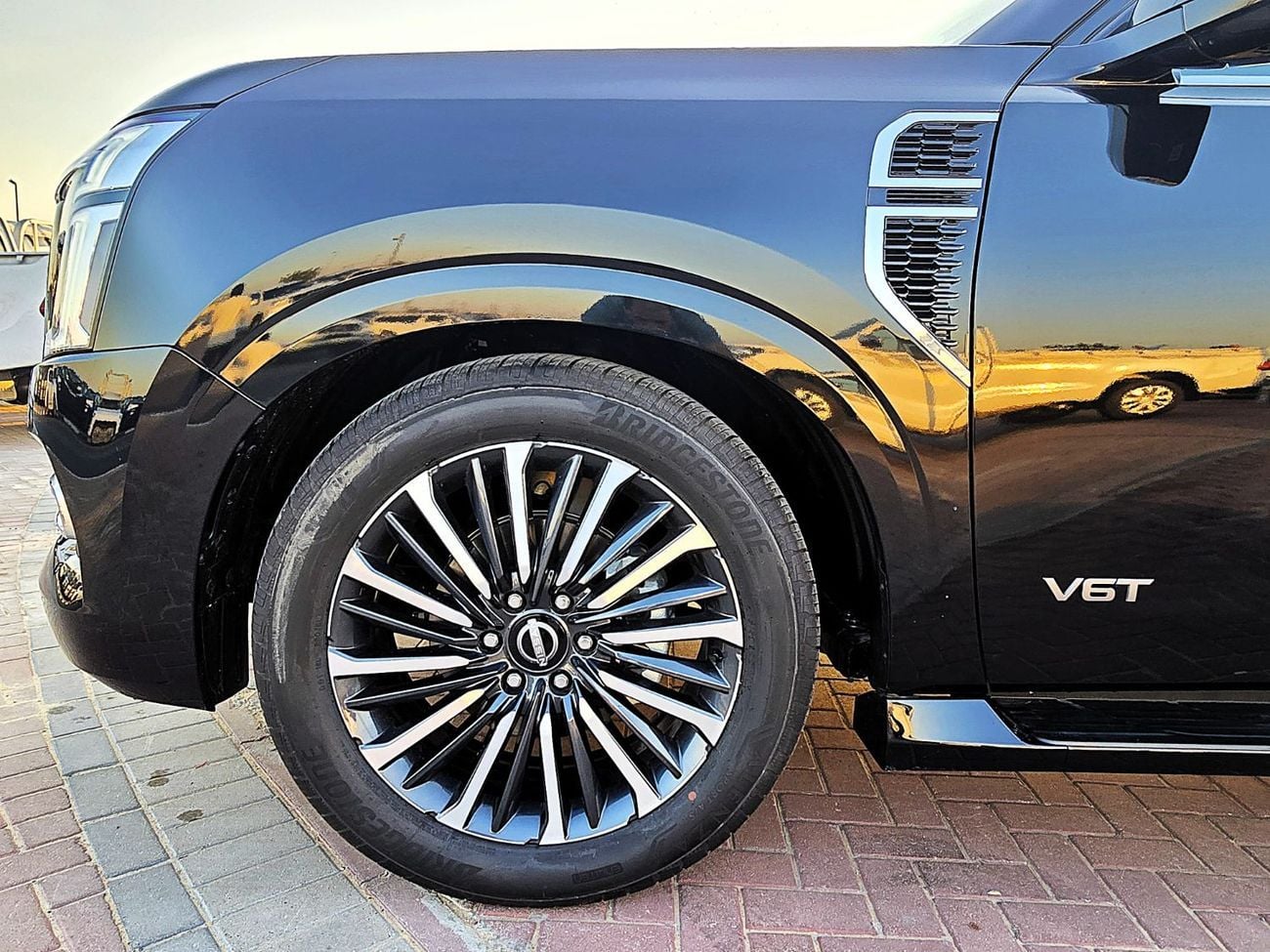 Nissan Patrol Nissan Patrol LE Platinum City 3.5l Twin turbo petrol A/T 4WD SUV Black Color Inside Tan GCC 2026 Mo