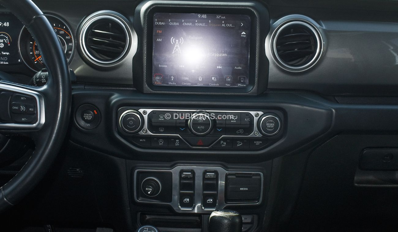 Jeep Wrangler Sahara