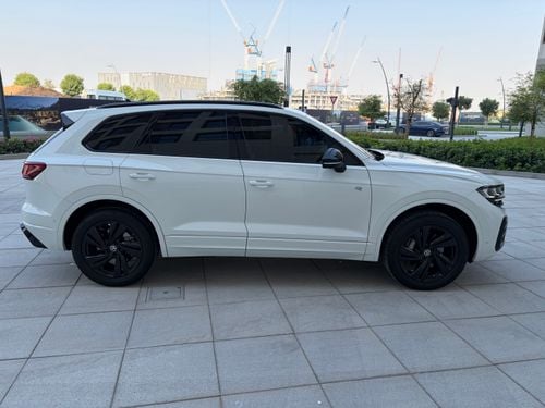 فولكس واجن طوارق R-LINE