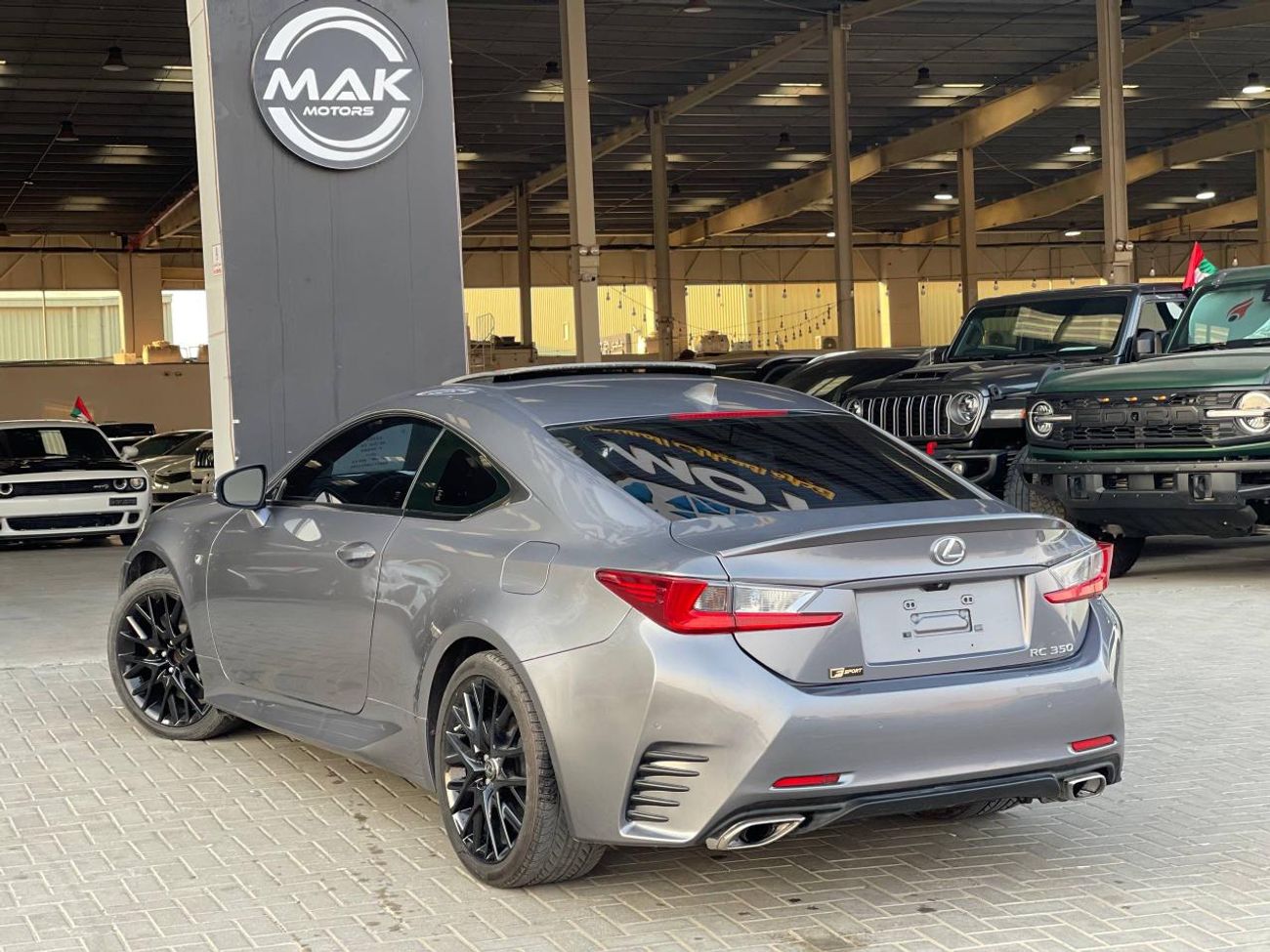لكزس RC 350 F-SPORT / محرك V6 سعة 3.5 لتر / لوحة عدادات كهربائية / استهلاك منخفض للموارد / مقاعد مبردة / بحالة م