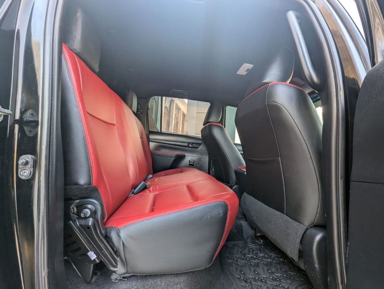 Toyota Hilux GLX 2018 Toyota Hilux Adventure GCC Specs Facelifted 2026 V4 2.7L Interior and Exterior Well-maintaind