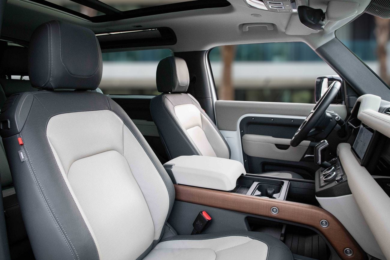 لاند روفر ديفندر Defender X-Dynamic | 5,938 P.M | 0% Downpayment | Defender X Dynamic| Agency Warranty!