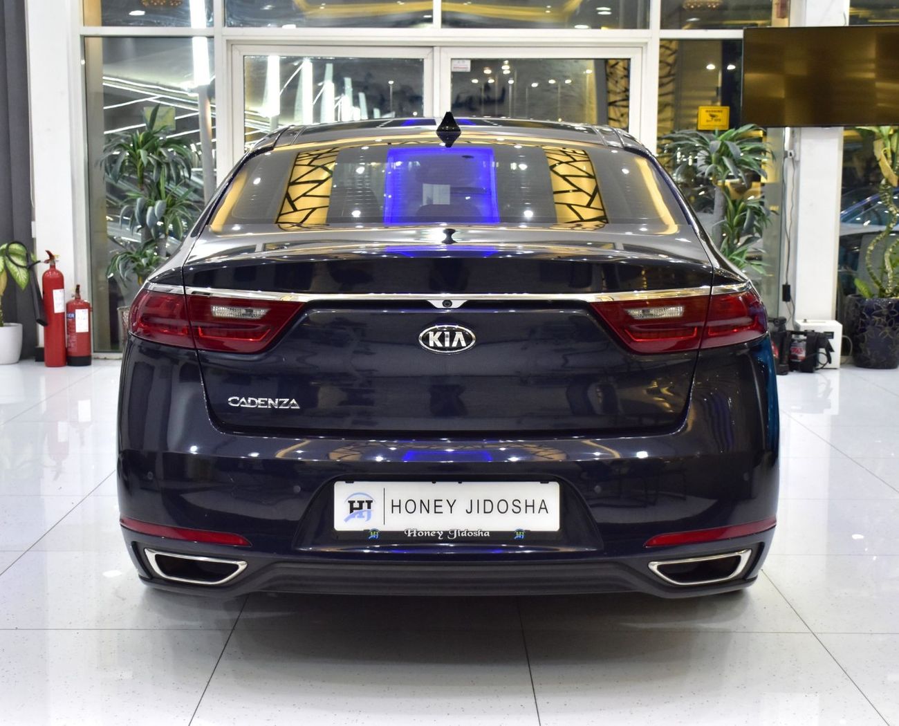 Kia Cadenza EXCELLENT DEAL for our KIA Cadenza ( 2019 Model ) in Dark Blue Color American Specs