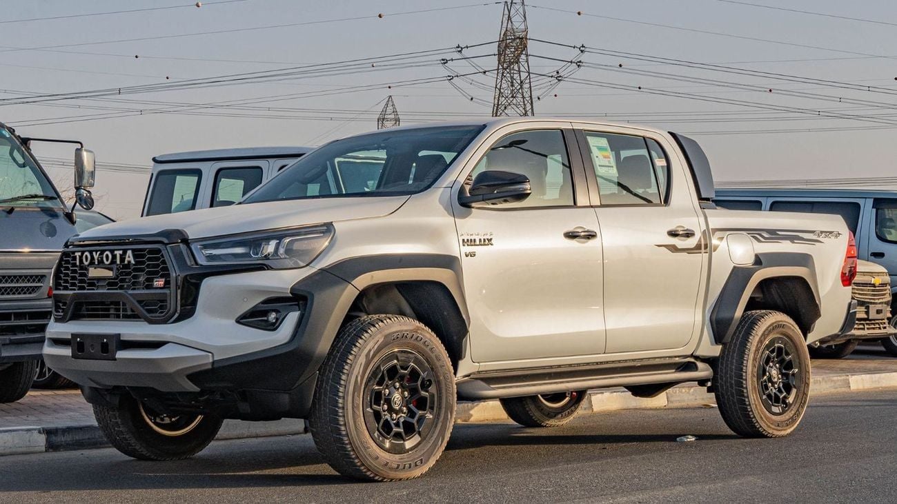 تويوتا هيلوكس 2024 Toyota Hilux GR-Sport 4.0L AT Petrol (White)