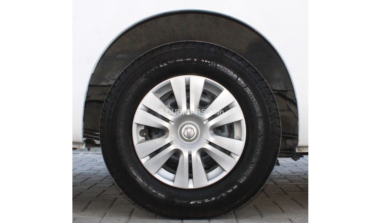 Nissan Urvan Std Nissan Urvan 2020 GCC high roof, high chair, manual gear, in excellent condition