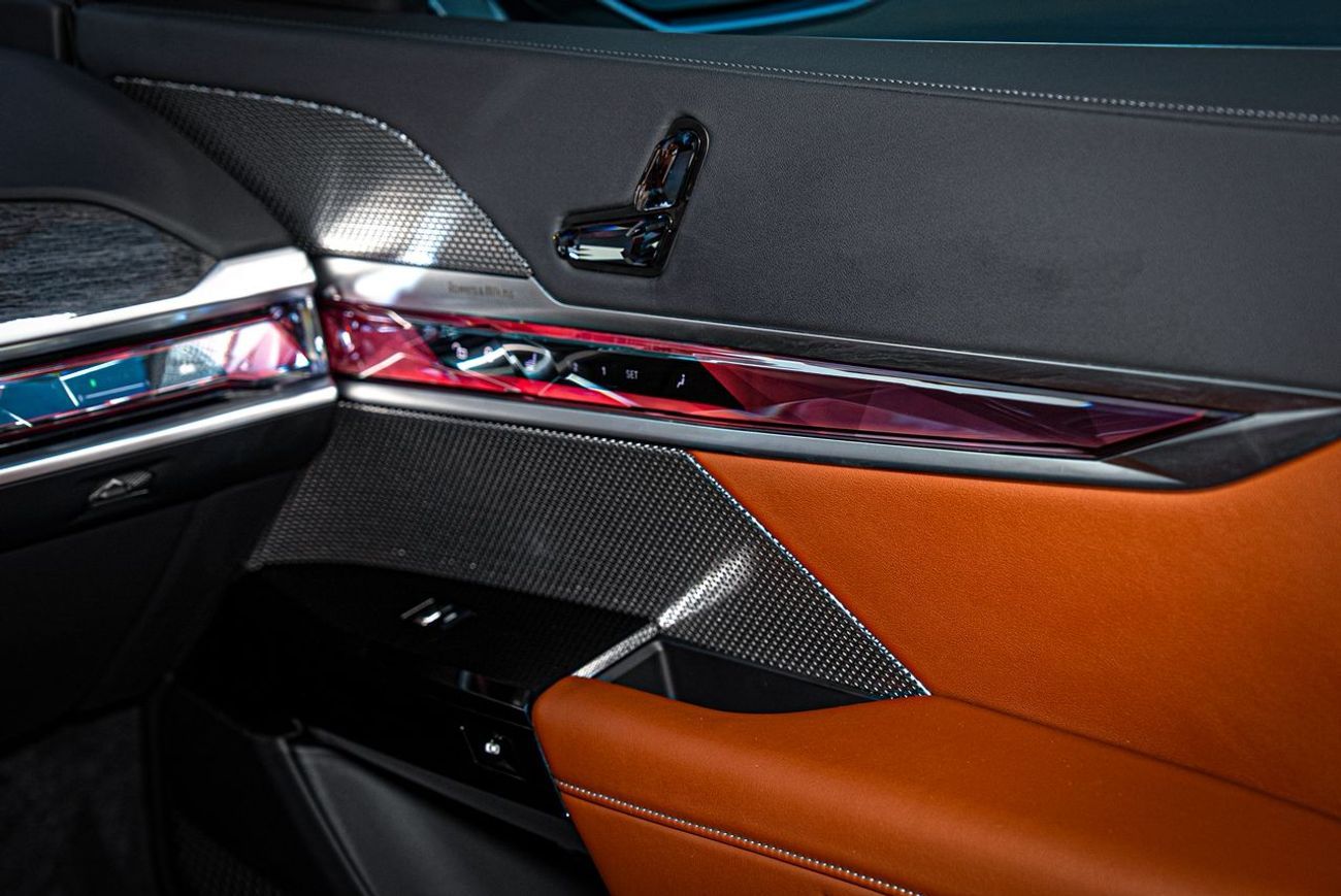 بي أم دبليو 740i