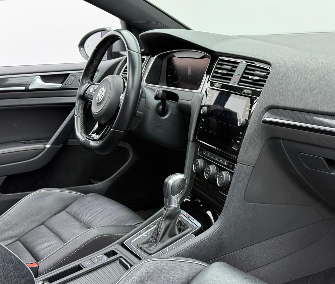 فولكس واجن جولف ار 2019 Volkswagen Golf R, Full VW Service History, Fully Loaded, Excellent Conditions, GCC