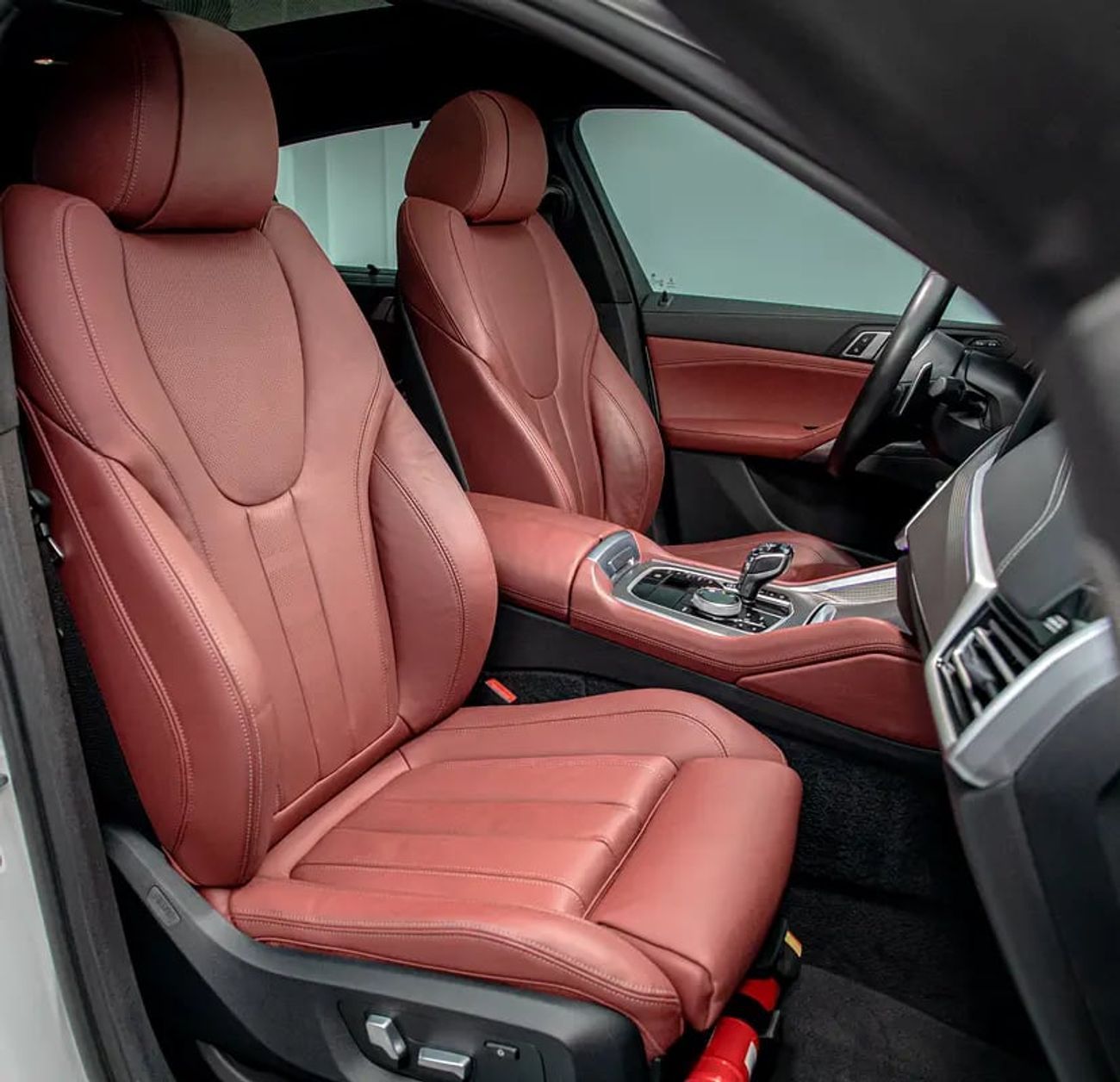 بي أم دبليو X6 xDrive40i Luxury M Sport Package 3.0L