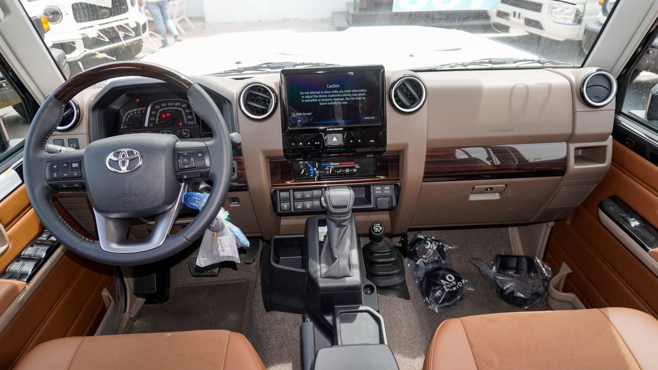 Toyota Land Cruiser 70 LX 4.0 L V6