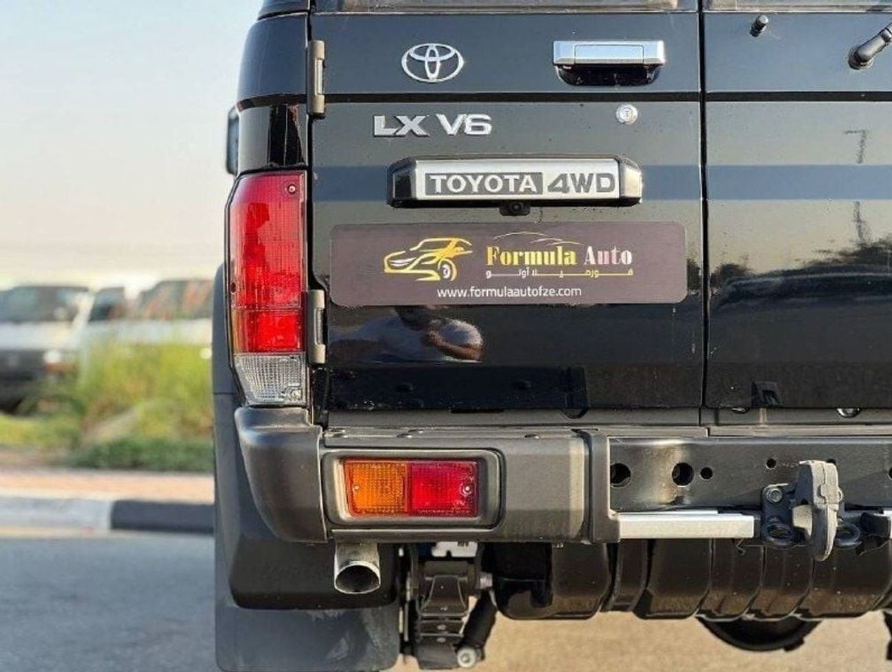 Toyota Land Cruiser 70 LC76 4.0L PTR M/T // 2024 // HIGH OPTION WITH DVD & BACK CAMERA , POWER WINDOWS , COOL BOX // SPECIA