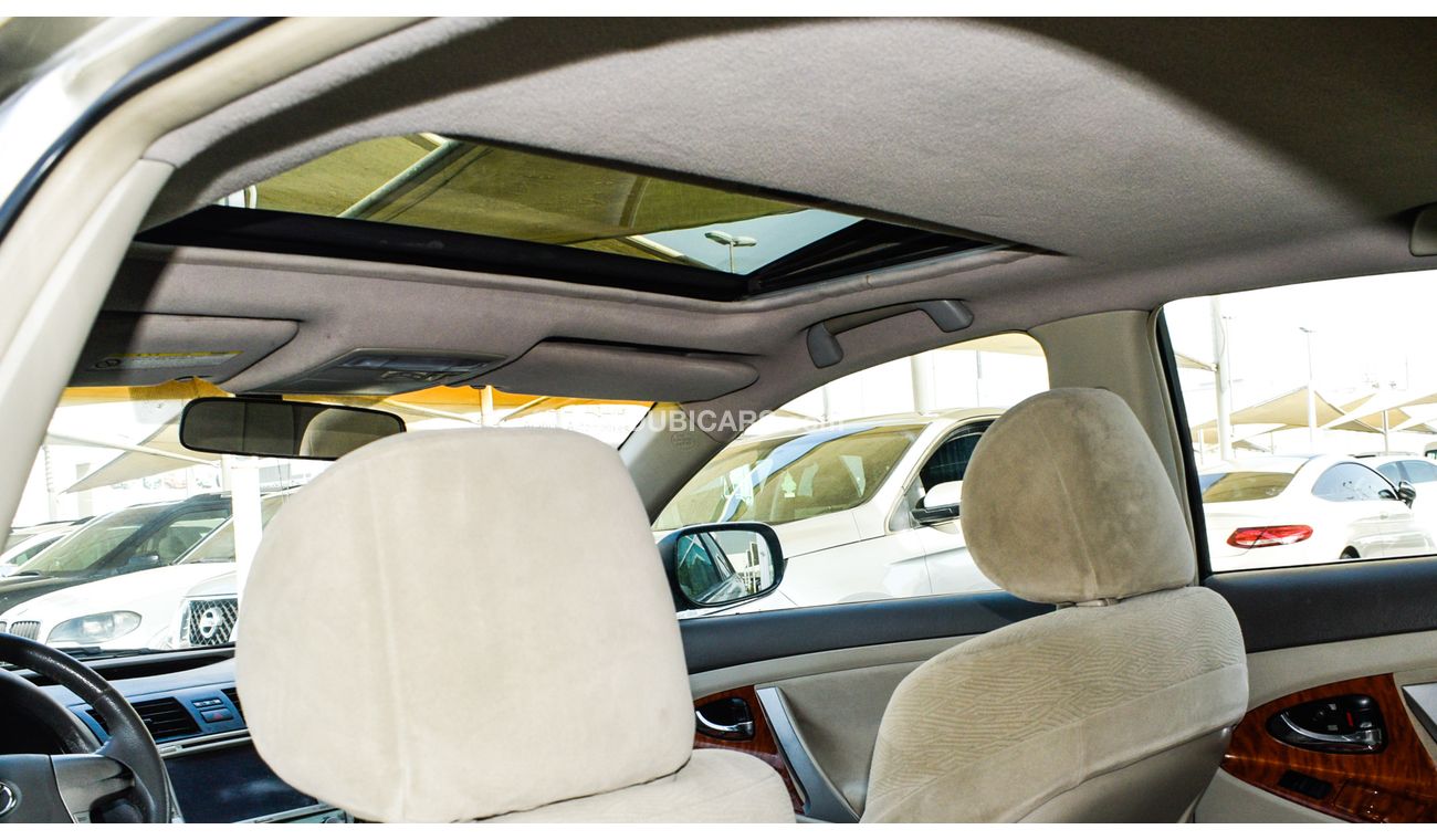 تويوتا أوريون خليجى- بدون حوادث- رقم واحد - بصمة - فتحة - شاشة - كاميرا - مثبت سرعة - رنجات - حساسات -خشب -جناح