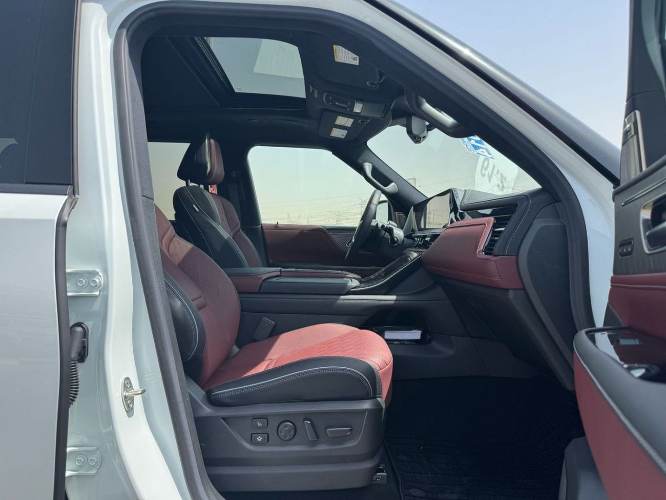 Infiniti QX80 2025 Infinity Autograph Captain Chairs 3.5L