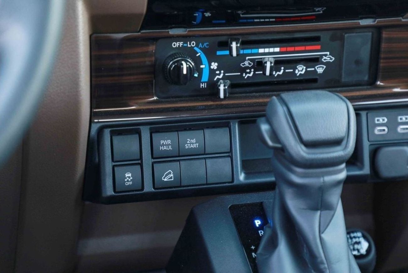 Toyota Land Cruiser Pick Up 2024 TOYOTA LC79 LX Z DOUBLE CAB 2.8 - BEIGE inside TAN | Export Only