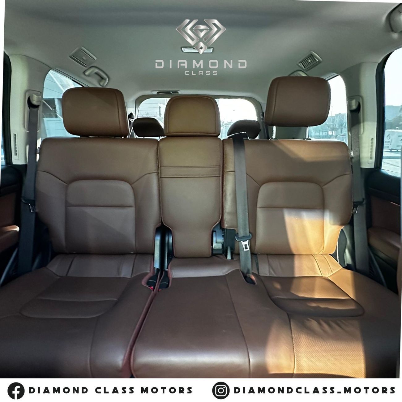 Toyota Land Cruiser Toyota Land Cruiser VXR Full option  GCC  Under Warranty  Full Service History