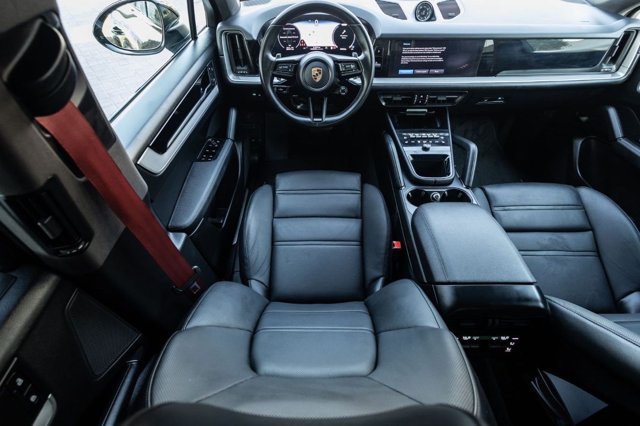 Porsche Cayenne Base