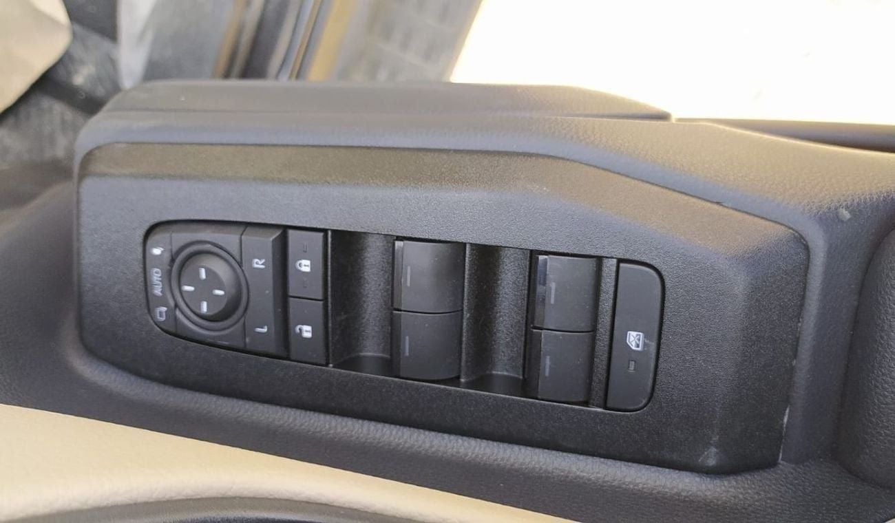 تويوتا برادو GXR TOYOTA PRADO TX 2.8L DIESEL ALL ROUNDER - LHD