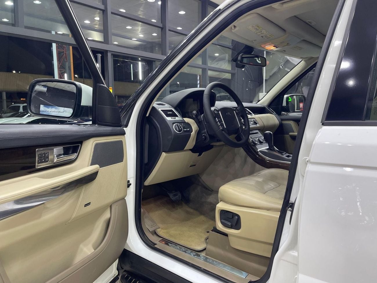 Land Rover Range Rover Sport HSE Land Rover Range Rover Sport 2011 GCC Spec Original paint
