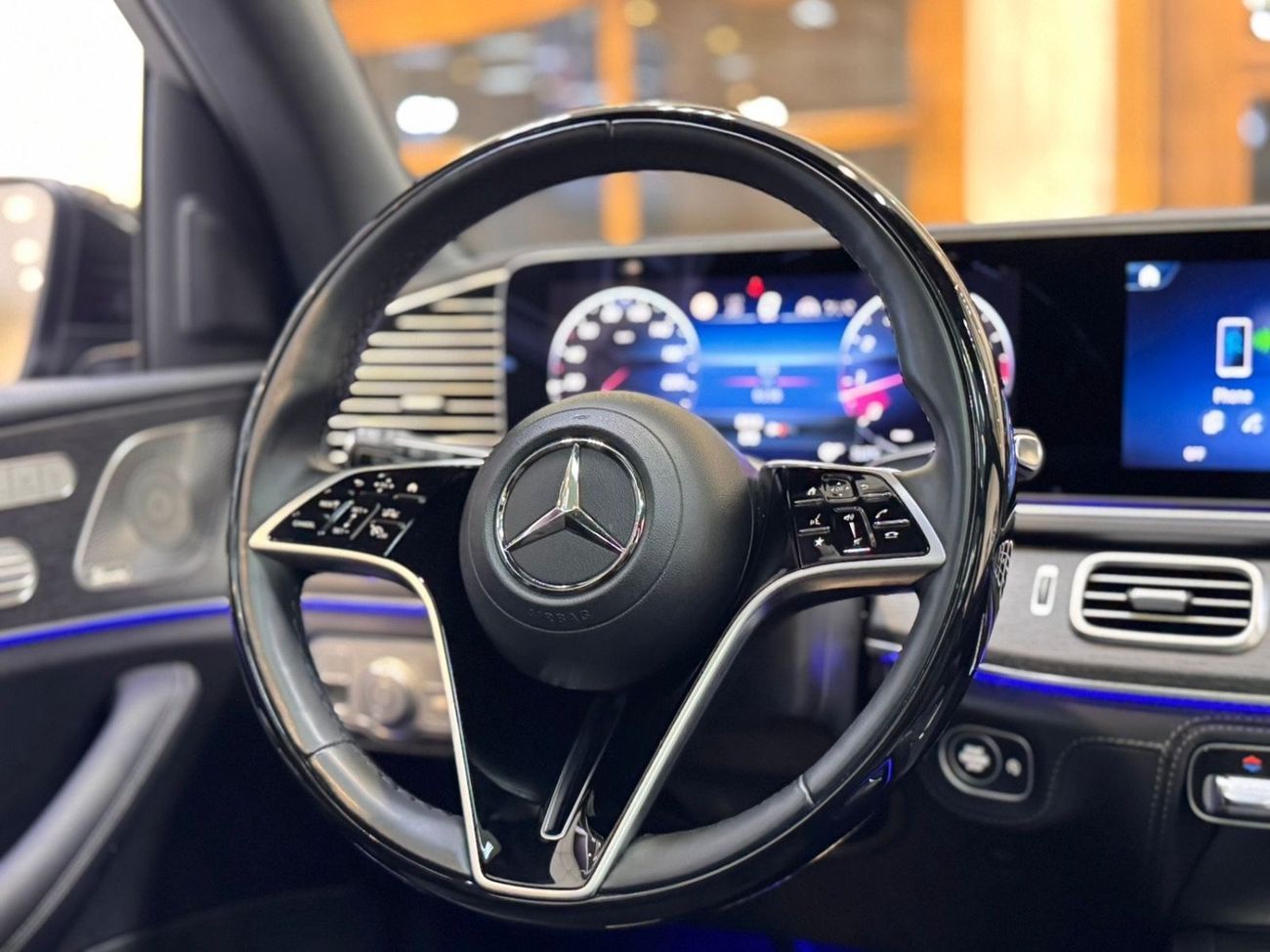 Mercedes-Benz GLS 580 Premium + 4.0L (489 HP)