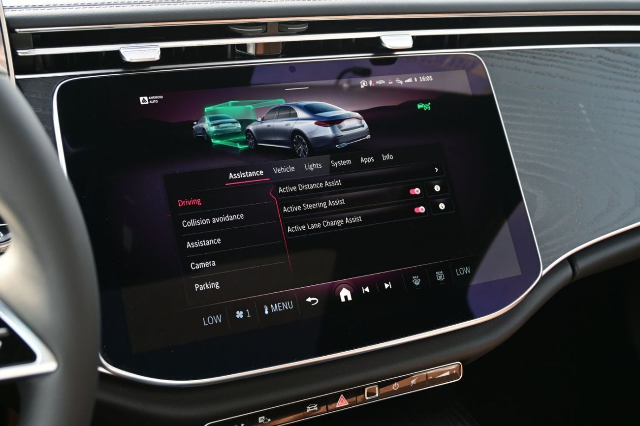 Mercedes-Benz E200 Mercedes-Benz E200 2.0L Turbo + Mild Hybrid Color Black Model2026