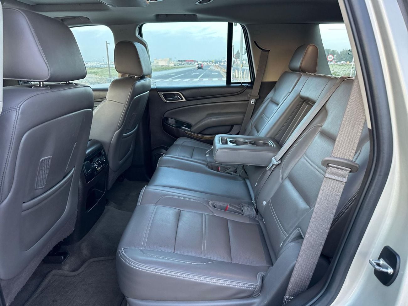 GMC Yukon Denali 6.2L (8 Seater)