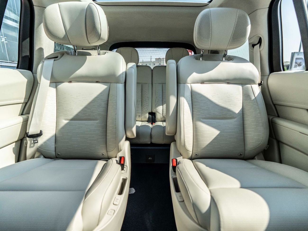 Lynk & Co 900 TRI-MOTOR EDITION