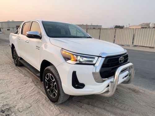 Toyota Hilux DIESEL 2.8 LITER ,RHD ,PUSH START ,AUTO TRANSMISSION