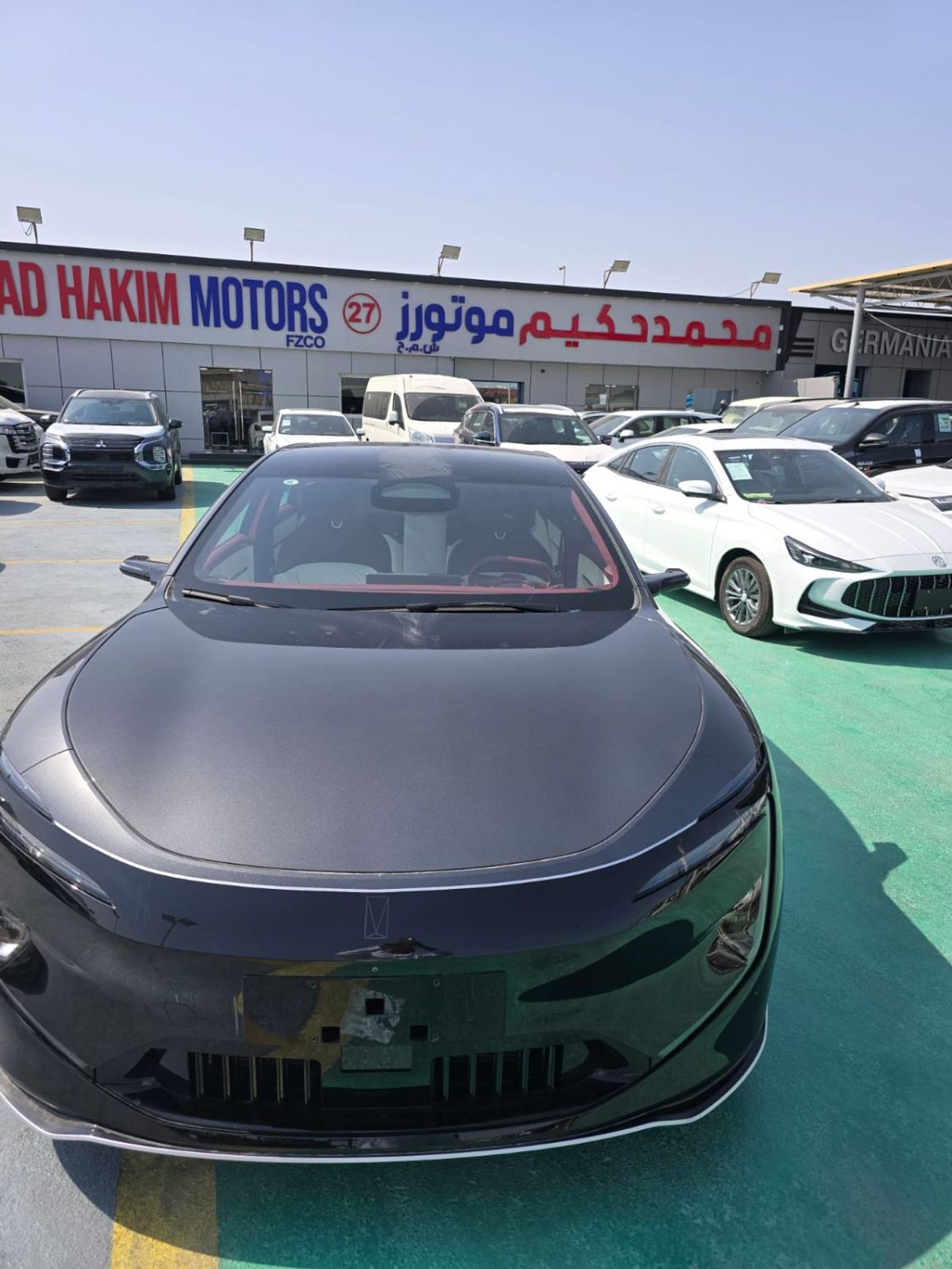 أفاتر 12 GT AWD