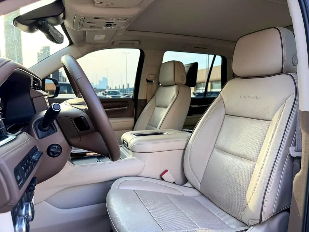 GMC Yukon Denali - GCC Specs Under Warranty and Service Contract
