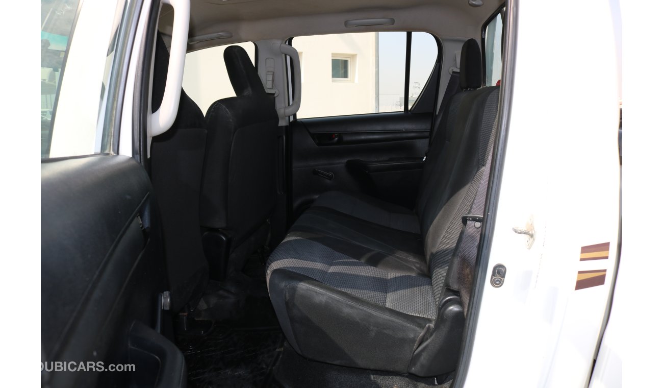 تويوتا هيلوكس GL 4X4 MANUAL GEAR DUAL CABIN PICKUP