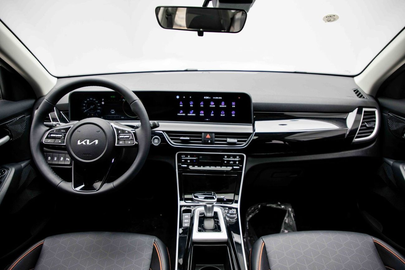 كيا سيلتوس Premium 1.5L - White & Black Inside Black | Export Only