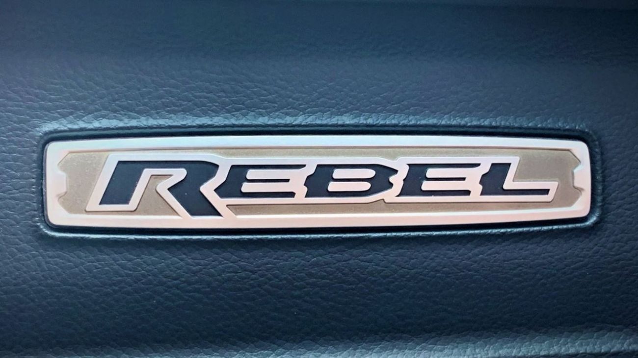 RAM 1500 Dodge RAM 1500 REBEL 5.7L Hemi V8