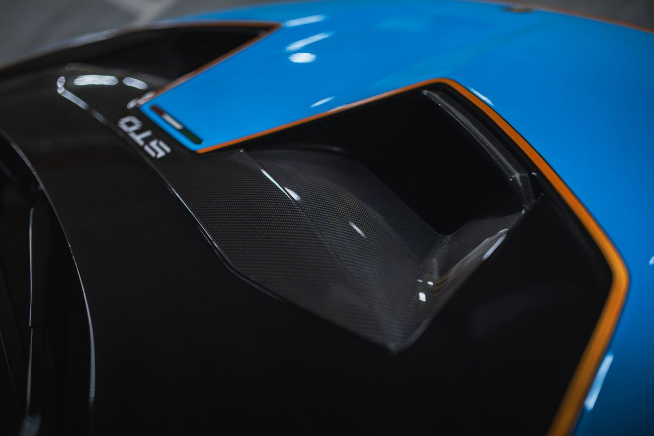 لامبورغيني هوراكان STO